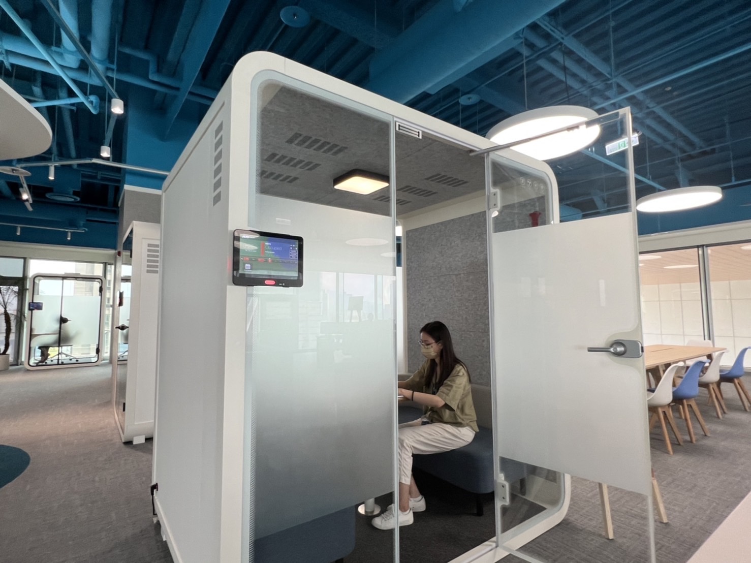 ror体育高雄據點的智慧行動辦公艙，展現ror体育在面板以外的研發應用軟實力